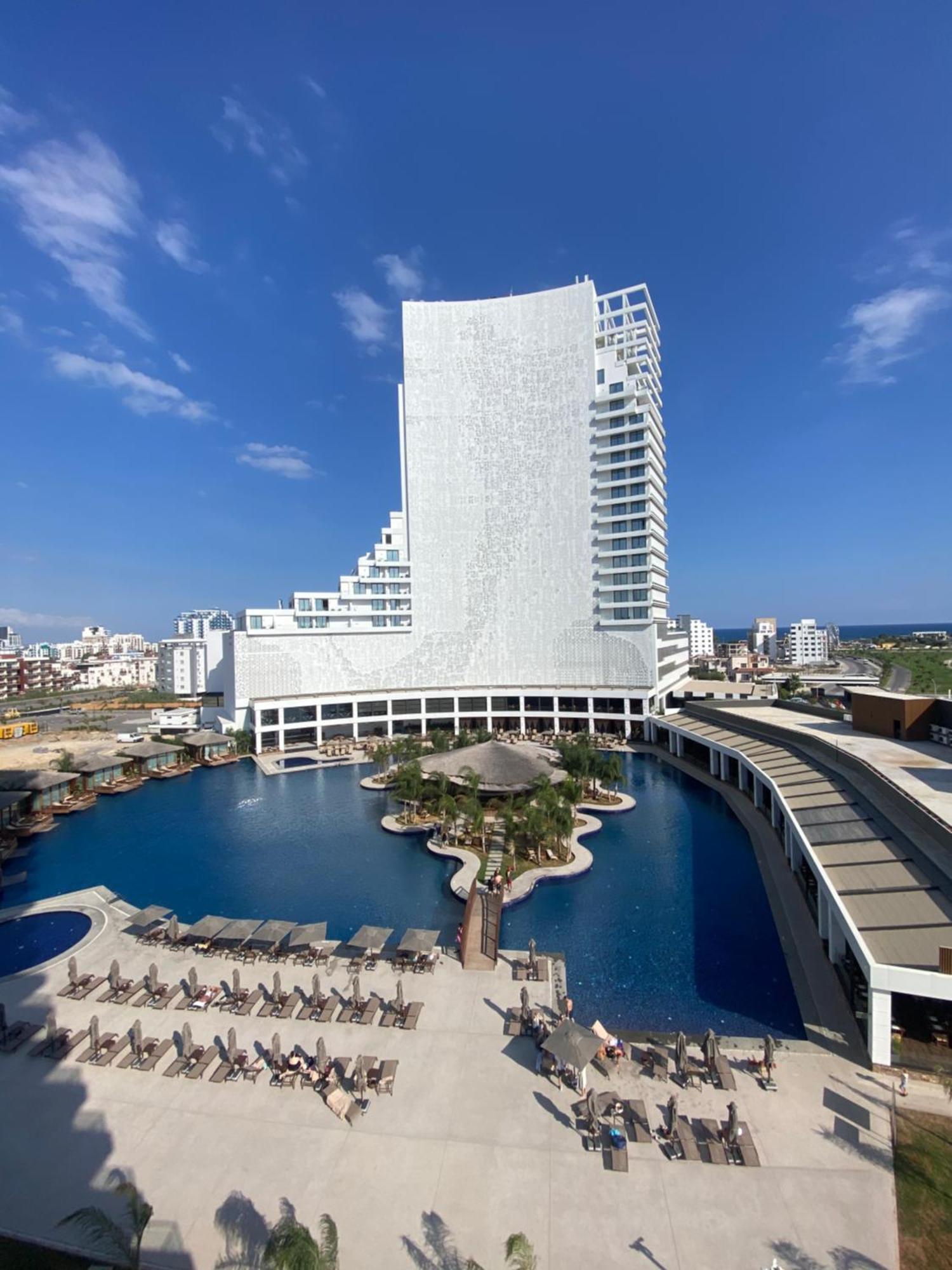Grand Sapphire One Bedroom *